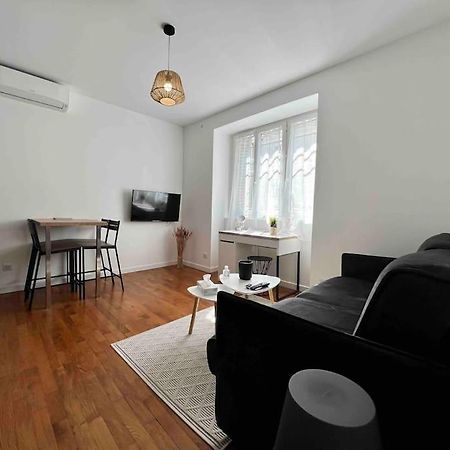 Appartement Climatise / Centre-Ville / 4 Personnes Μπεζανσόν Εξωτερικό φωτογραφία