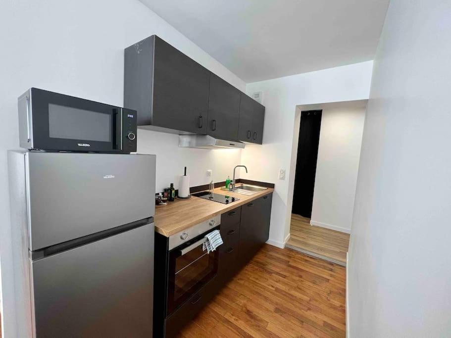 Appartement Climatise / Centre-Ville / 4 Personnes Μπεζανσόν Εξωτερικό φωτογραφία